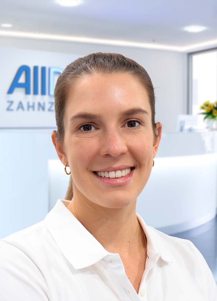 Portrait Zahnärztin Isabella Rosch (AllDent München Hauptbahnhof)