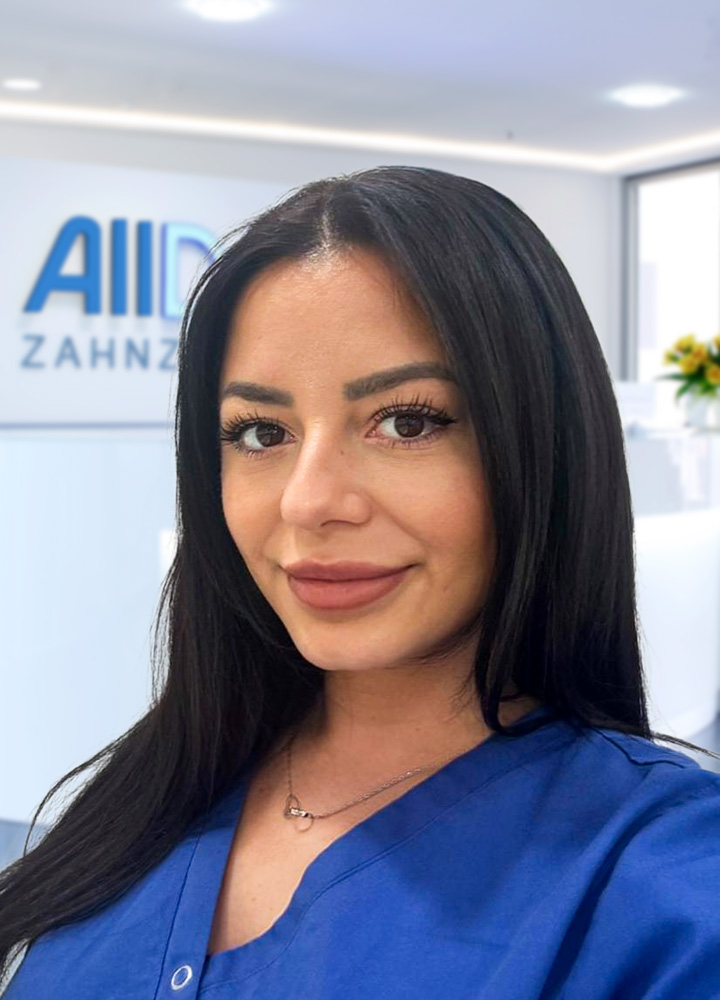 Portrait PZR Michelle Kreis (AllDent München Hauptbahnhof)